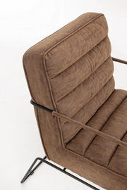 Poltrona con braccioli e struttura in acciaio e rivestimento in simil pelle marrone 63x74x80h cm