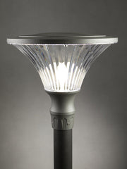 Lampada da esterno in alluminio pressofuso, diffusore trasparente, diametro 60mm, altezza max 160mm, IP65 corten