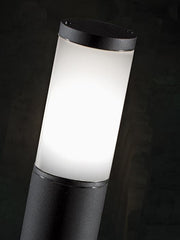 Palo in Alluminio Pressofuso con Diffusore Opalino - Altezza 180mm, Diametro 60mm, IP43 nero