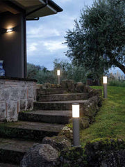 Lampada da esterno in alluminio pressofuso con diffusore opalino ad alta luminosità tortora